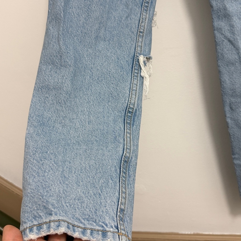 Zara Distressed Light Blue Jeans - Picture 5 of 10